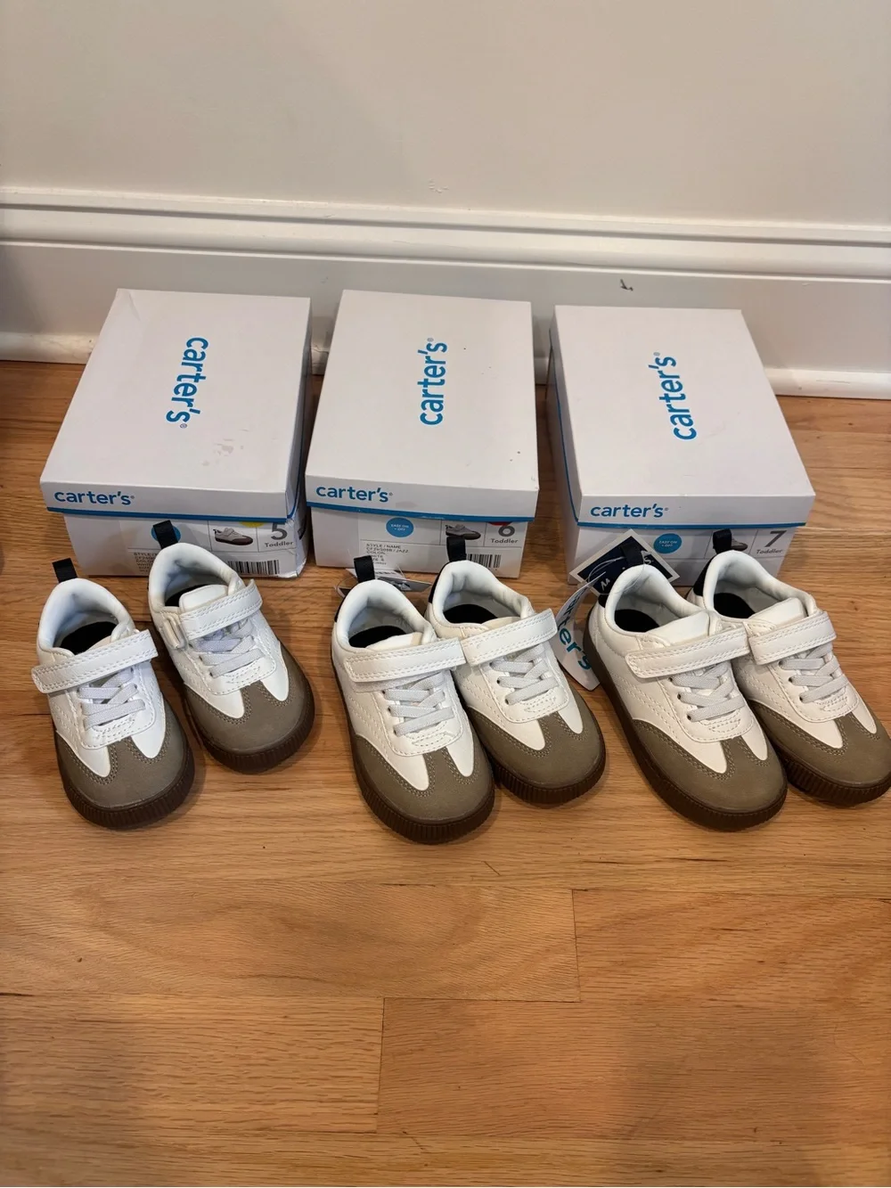 Carter's Toddler Boys Jazz Sneakers in white size 5, 6 & 7 set brand new in box